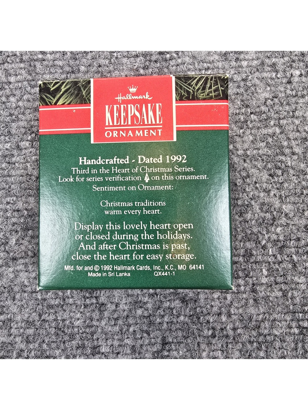 Hallmark Keepsake Heart of Christmas 1992 3rd in Series Hinged Ornament Box - Picture 6 of 6